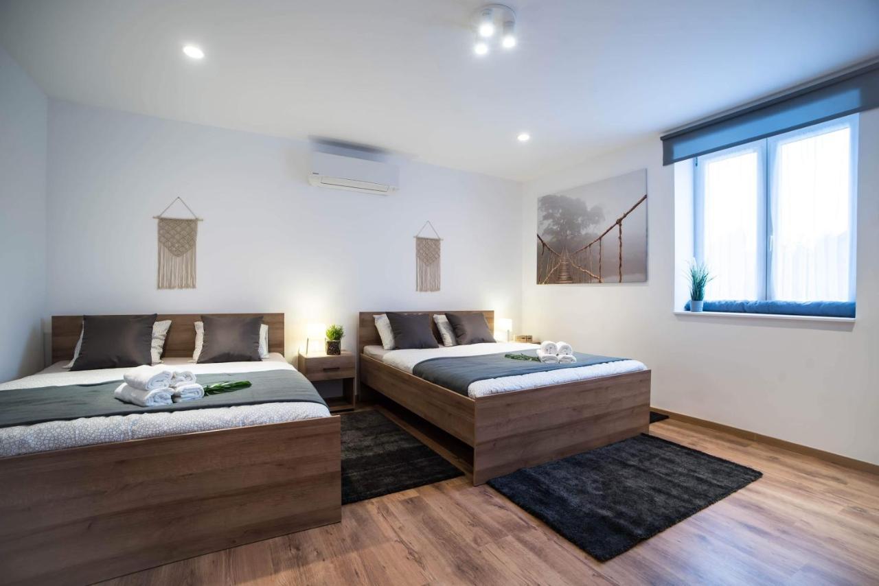 Apartmán Pintes 38 Dunaújváros Exteriér fotografie